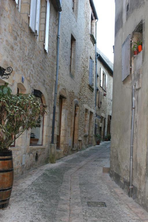 In Sarlat Luxury Rentals, Medieval Center - Maison Fenelon Room photo